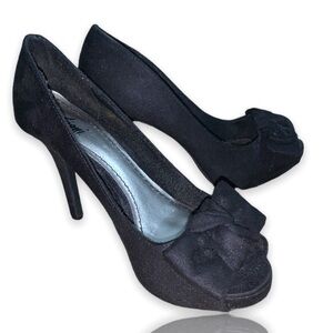 Fioni black suede open toe bow detail heel